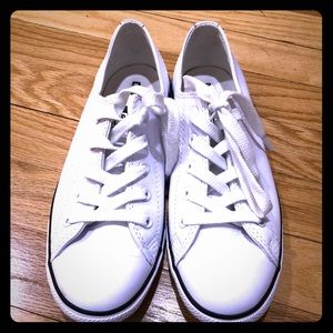 Classic design guaranteed to step up your outfit